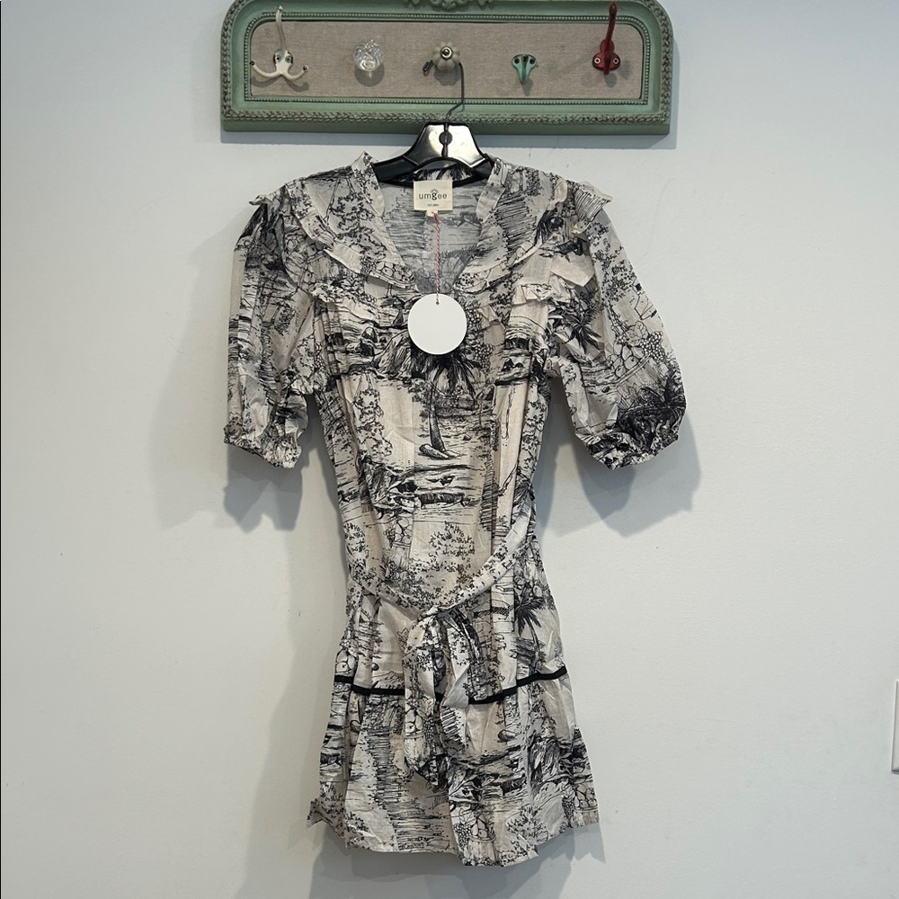 Umgee island life print Black White ruffle Mini Dress medium women’s new